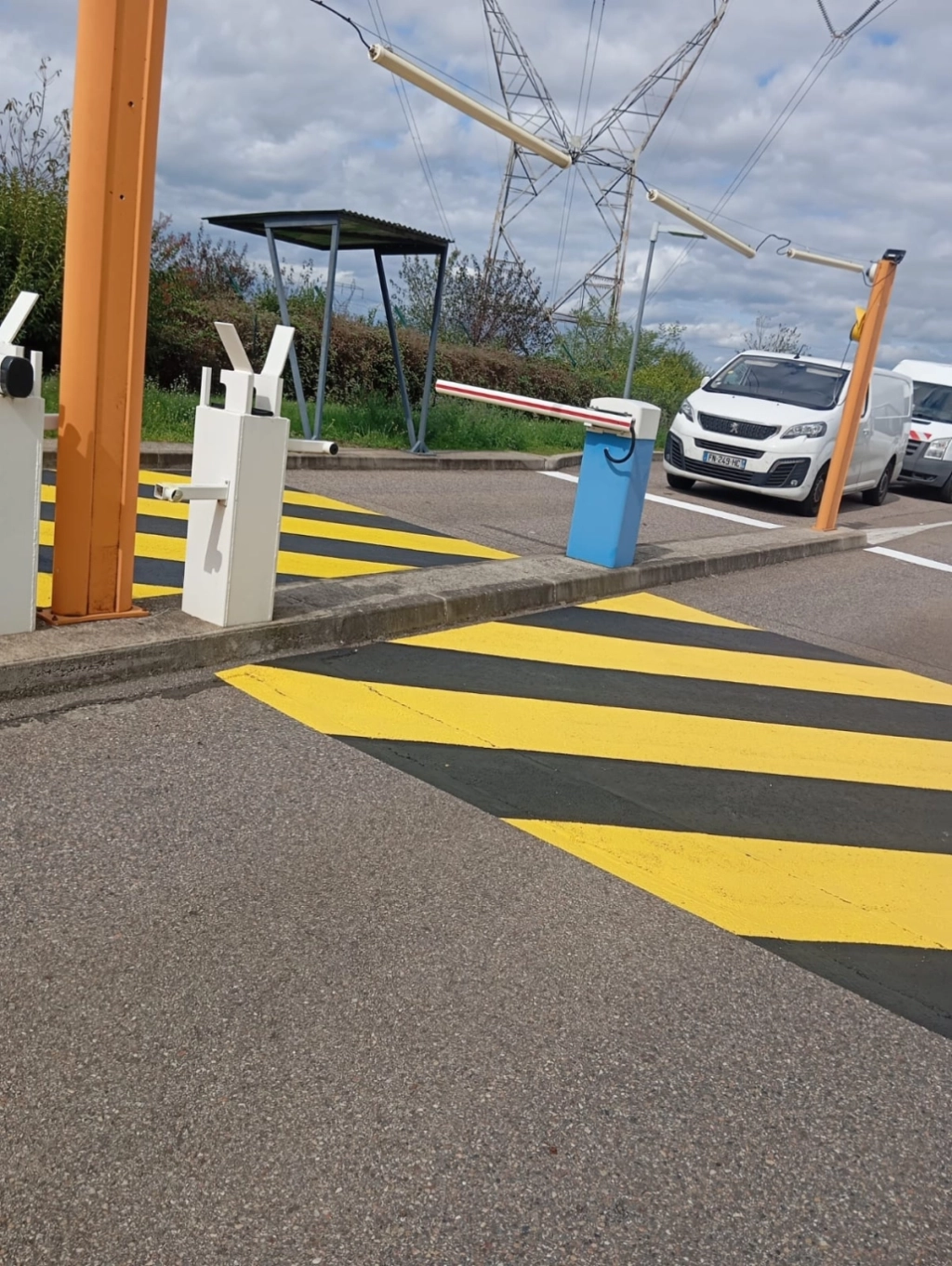 Marquage zébré passage piéton : nos solutions en Rhône-Alpes